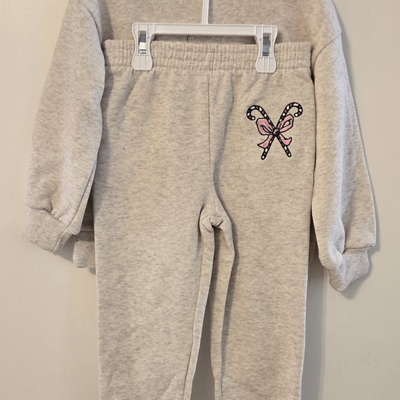 Grinch Festive Kids Sweatshirt With Advent Calendar and Pants Set - Picture 3 of 4